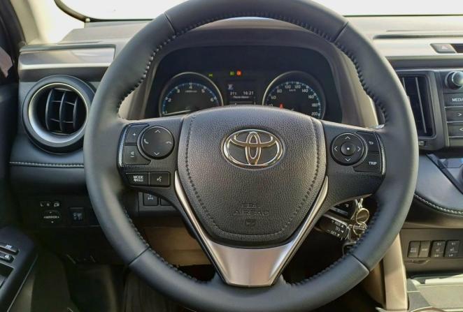 Toyota RAV4 IV (XA40) Рестайлинг с пробегом 2016 года, цена 2 537 000 рублей, 156825 км, внедорожник, Автокод Объявления