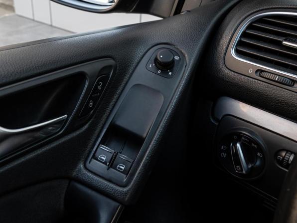 Volkswagen Golf VI с пробегом 2010 года, цена 830 000 рублей, 235103 км, хэтчбек, Автокод Объявления