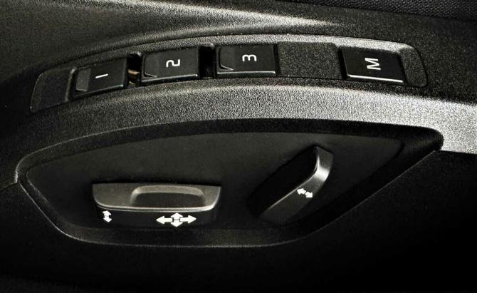 Volvo V40 II с пробегом 2016 года, цена 1 370 000 рублей, 218673 км, хэтчбек, Автокод Объявления