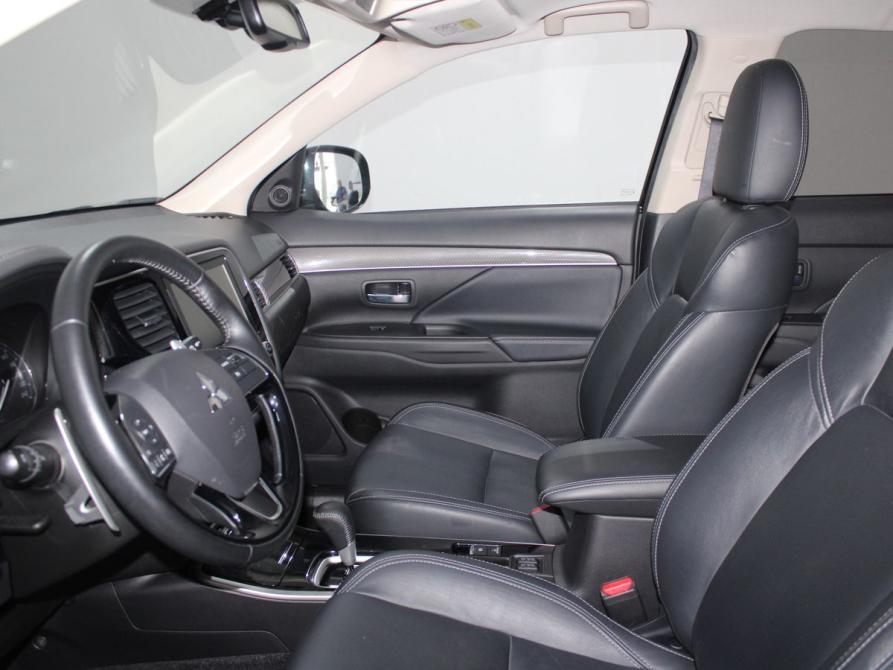 Mitsubishi Outlander III Рестайлинг 3 Старый Оскол  - изображение 13