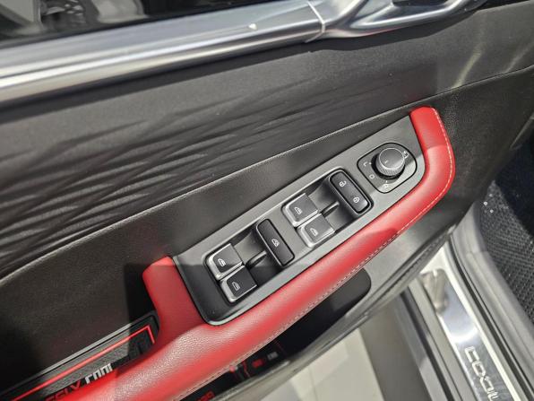 Geely Coolray I Рестайлинг с пробегом 2024 года, цена 2 099 000 рублей, 66670 км, внедорожник, Автокод Объявления