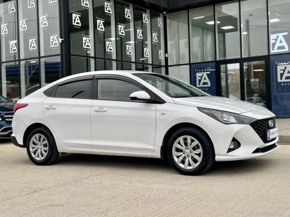 Hyundai Solaris II Рестайлинг с пробегом 2021 года, цена 1 285 000 рублей, 166100 км, седан, Автокод Объявления