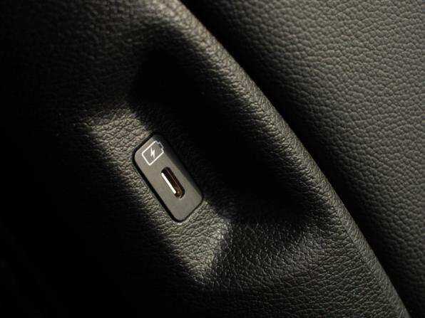 Kia Sportage V с пробегом 2022 года, цена 3 960 000 рублей, 30942 км, внедорожник, Автокод Объявления