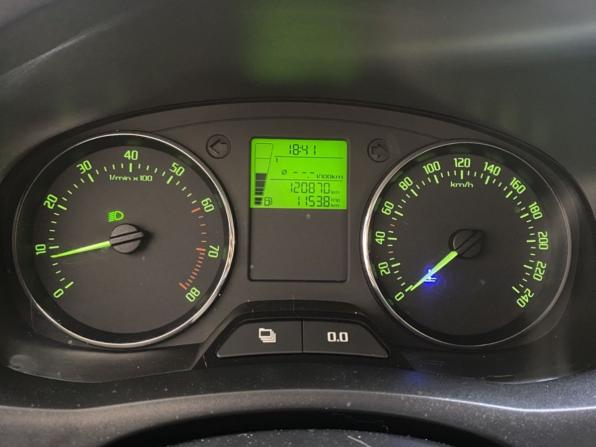 Skoda Fabia II Рестайлинг с пробегом 2010 года, цена 585 000 рублей, 120869 км, хэтчбек, Автокод Объявления