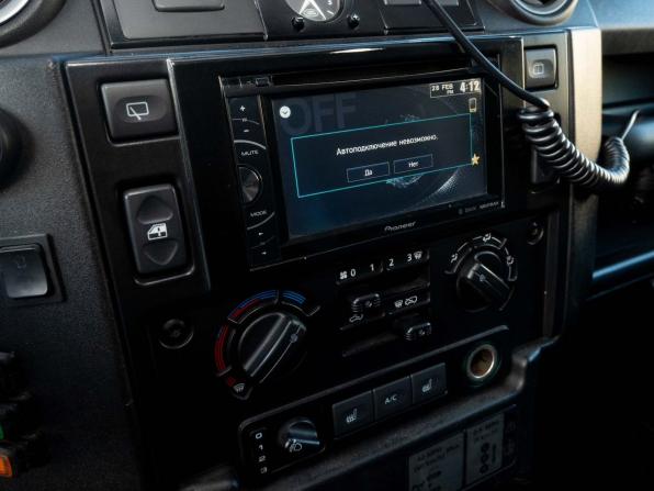 Land Rover Defender I Рестайлинг с пробегом 2011 года, цена 2 969 000 рублей, 83300 км, внедорожник, Автокод Объявления