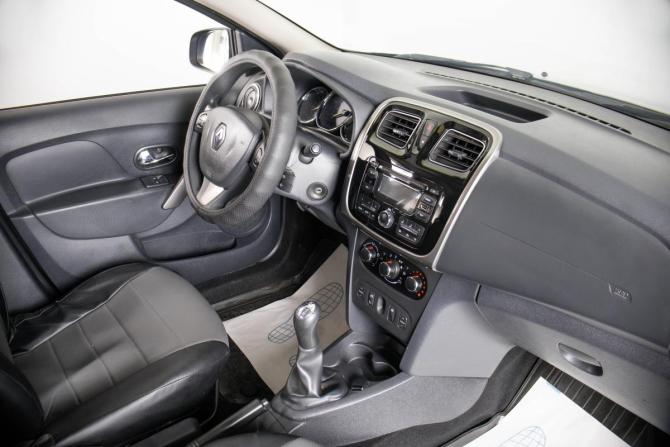 Renault Logan II с пробегом 2016 года, цена 819 000 рублей, 100730 км, седан, Автокод Объявления