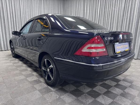 Mercedes-Benz C-Класс II (W203) Рестайлинг с пробегом 2005 года, цена 640 000 рублей, 437359 км, седан, Автокод Объявления
