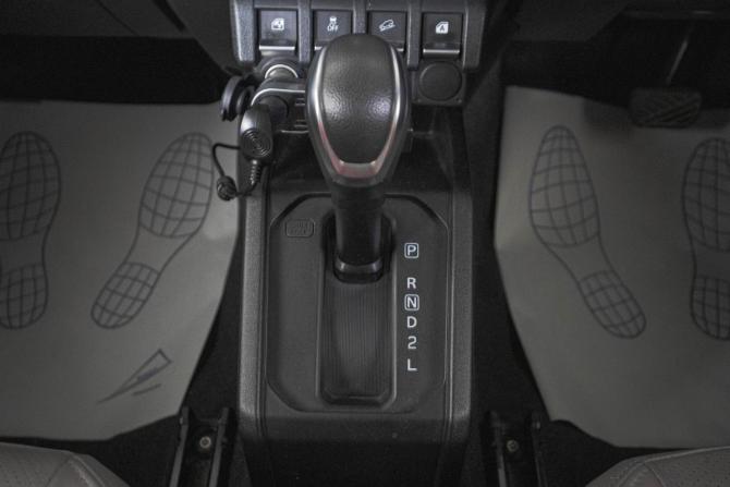 Suzuki Jimny IV с пробегом 2018 года, цена 2 149 000 рублей, 46000 км, внедорожник, Автокод Объявления