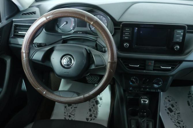 Skoda Rapid II с пробегом 2021 года, цена 1 889 000 рублей, 76600 км, лифтбек, Автокод Объявления