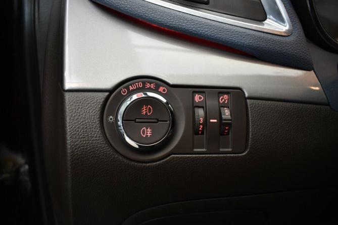 Opel Mokka I с пробегом 2012 года, цена 1 010 000 рублей, 181152 км, внедорожник, Автокод Объявления