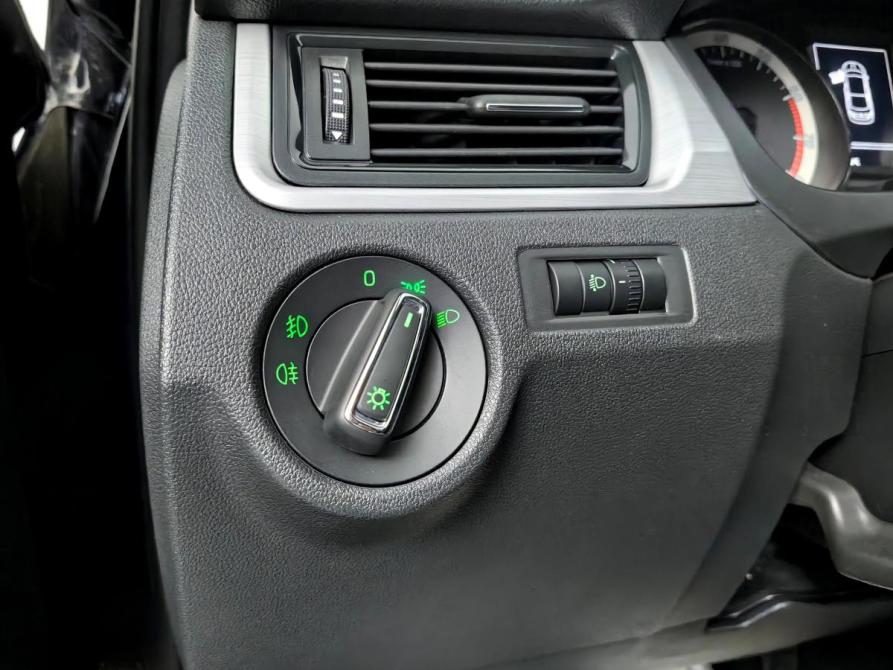 Skoda Rapid I Москва  - изображение 21