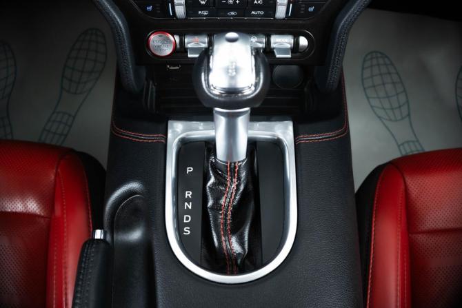 Ford Mustang VI Рестайлинг с пробегом 2021 года, цена 3 699 000 рублей, 45265 км, кабриолет, Автокод Объявления