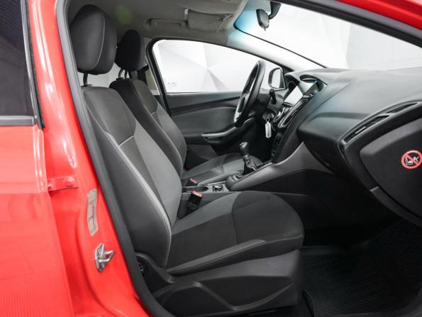 Ford Focus III с пробегом 2012 года, цена 635 000 рублей, 203302 км, хэтчбек, Автокод Объявления