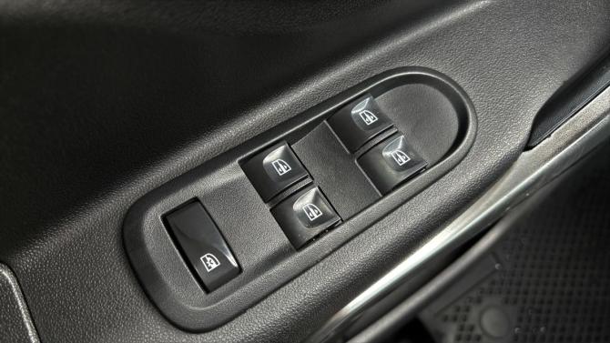 Lada (ВАЗ) XRAY I с пробегом 2019 года, цена 905 000 рублей, 100456 км, хэтчбек, Автокод Объявления