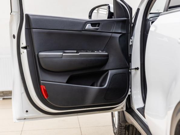 Kia Sportage IV Рестайлинг с пробегом 2019 года, цена 2 098 000 рублей, 77064 км, внедорожник, Автокод Объявления