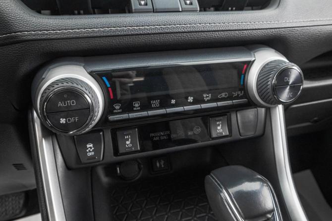 Toyota RAV4 V (XA50) с пробегом 2019 года, цена 3 849 000 рублей, 42000 км, внедорожник, Автокод Объявления