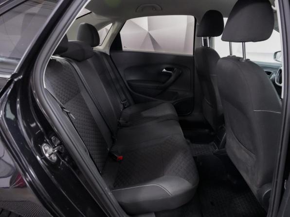 Volkswagen Polo V Рестайлинг с пробегом 2018 года, цена 1 212 000 рублей, 139784 км, седан, Автокод Объявления