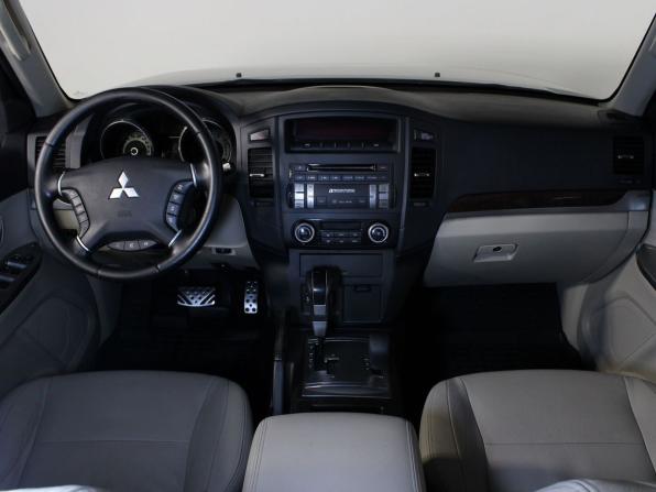 Mitsubishi Pajero IV Рестайлинг 1 с пробегом 2013 года, цена 2 157 000 рублей, 222758 км, внедорожник, Автокод Объявления