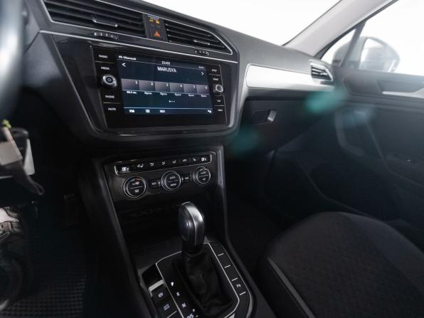 Volkswagen Tiguan II с пробегом 2019 года, цена 2 788 000 рублей, 59677 км, внедорожник, Автокод Объявления