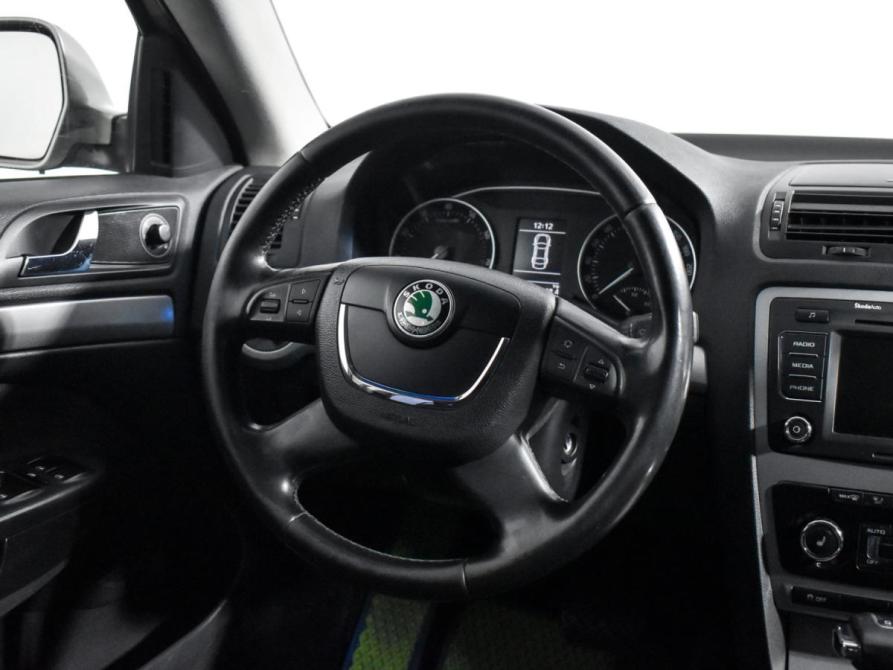 Skoda Octavia II (A5) Рестайлинг Санкт-Петербург  - изображение 16