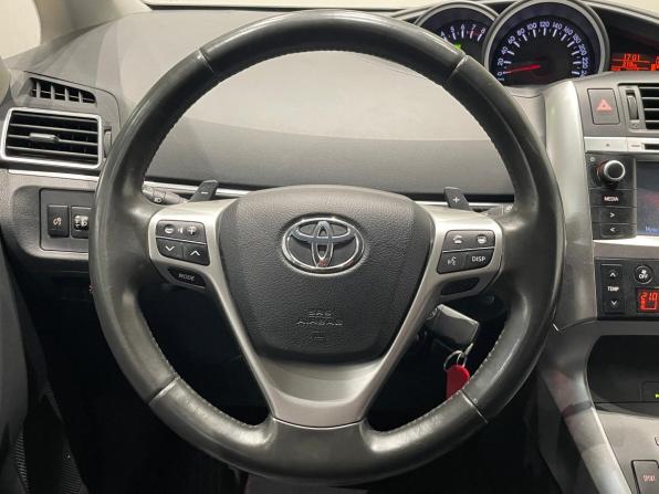 Toyota Verso I Рестайлинг с пробегом 2014 года, цена 1 299 000 рублей, 158327 км, компактвэн, Автокод Объявления