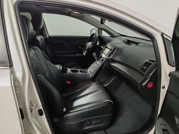 Toyota Venza I Рестайлинг с пробегом 2013 года, цена 1 999 000 рублей, 178057 км, внедорожник, Автокод Объявления