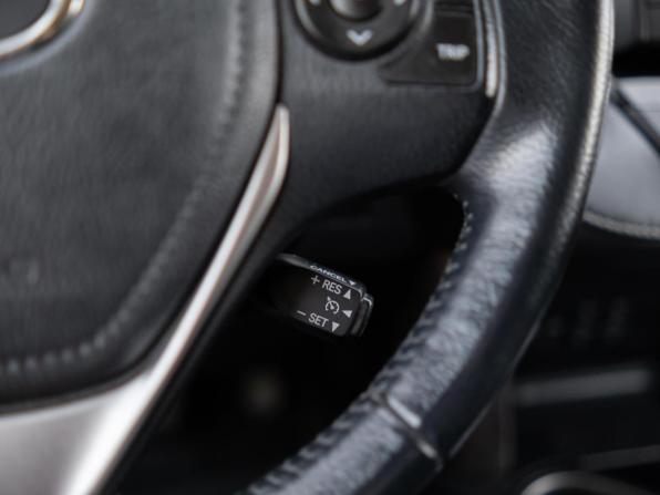 Toyota RAV4 IV (XA40) Рестайлинг с пробегом 2019 года, цена 2 399 000 рублей, 87225 км, внедорожник, Автокод Объявления
