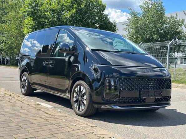 Новый Hyundai Staria I 2025 года, цена 9 950 000 рублей, минивэн, Автокод Объявления