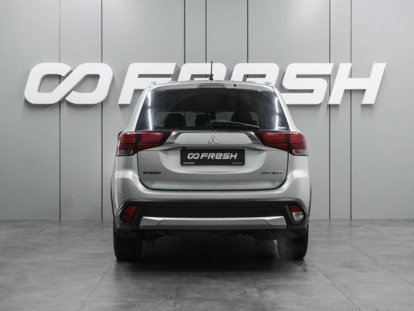Mitsubishi Outlander III Рестайлинг 2 с пробегом 2015 года, цена 1 599 000 рублей, 254241 км, внедорожник, Автокод Объявления