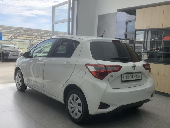 Toyota Vitz III (XP130) Рестайлинг 2 с пробегом 2018 года, цена 940 000 рублей, 93000 км, хэтчбек, Автокод Объявления