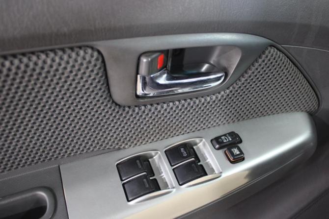 Toyota Hilux VII Рестайлинг с пробегом 2011 года, цена 1 490 000 рублей, 343000 км, пикап, Автокод Объявления