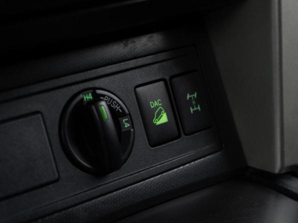 Toyota Land Cruiser Prado 150 Series с пробегом 2011 года, цена 2 245 077 рублей, 302862 км, внедорожник, Автокод Объявления
