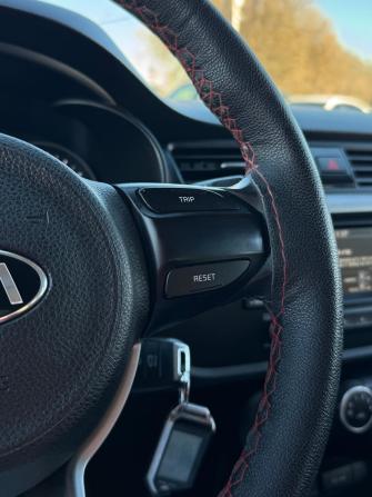Kia Rio IV с пробегом 2019 года, цена 1 377 000 рублей, 140990 км, седан, Автокод Объявления
