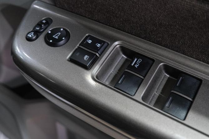 Honda Stepwgn V Рестайлинг с пробегом 2019 года, цена 1 969 000 рублей, 104000 км, минивэн, Автокод Объявления