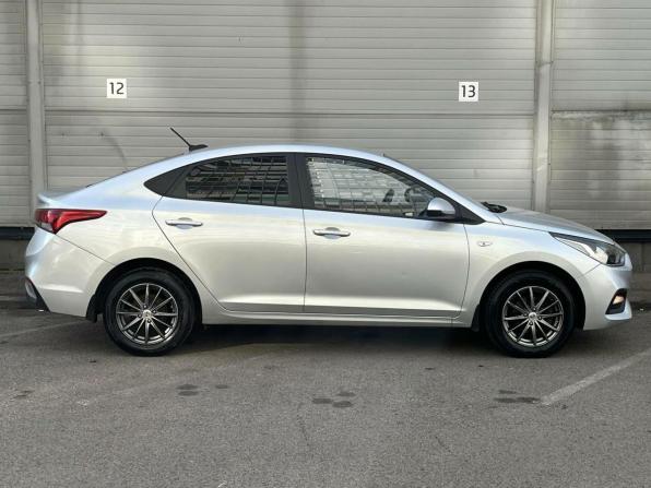 Hyundai Solaris II с пробегом 2017 года, цена 1 149 000 рублей, 102046 км, седан, Автокод Объявления