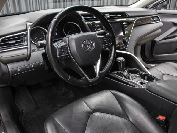 Toyota Camry VII (XV50) Рестайлинг 2 с пробегом 2018 года, цена 2 200 000 рублей, 146500 км, седан, Автокод Объявления