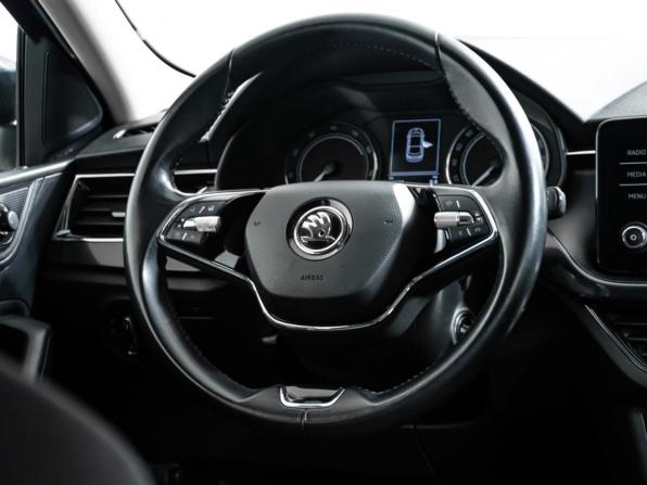 Skoda Rapid II с пробегом 2020 года, цена 2 129 999 рублей, 87700 км, лифтбек, Автокод Объявления