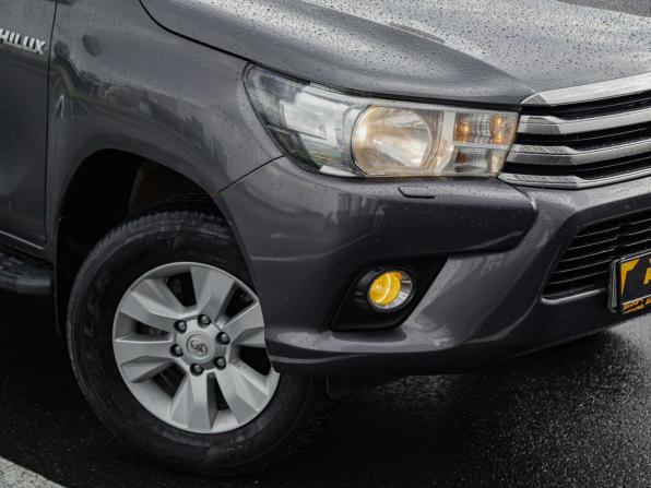 Toyota Hilux VIII с пробегом 2015 года, цена 1 985 000 рублей, 294056 км, offers.body_type.unknown, Автокод Объявления