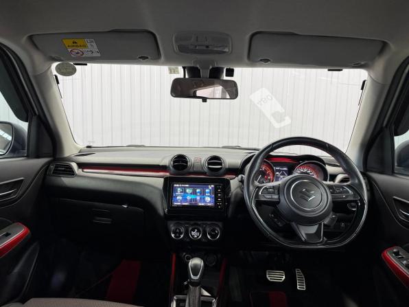 Suzuki Swift V с пробегом 2022 года, цена 1 437 000 рублей, 61424 км, хэтчбек, Автокод Объявления