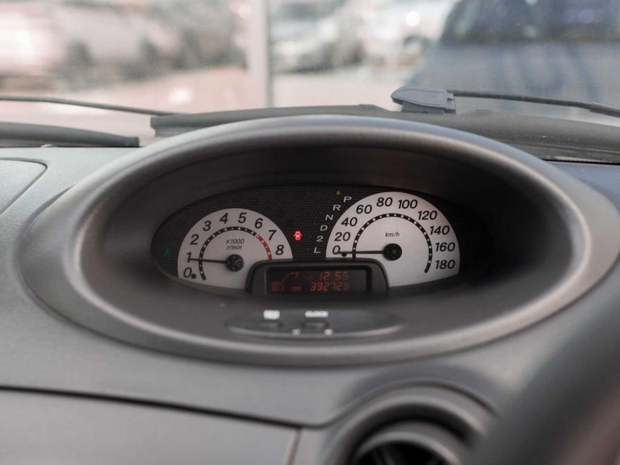 Toyota Vitz I (P10) Новосибирск  - изображение 12