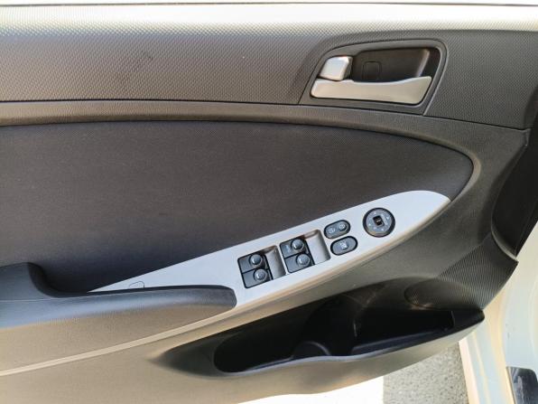 Hyundai Solaris I Рестайлинг с пробегом 2015 года, цена 839 000 рублей, 163272 км, седан, Автокод Объявления