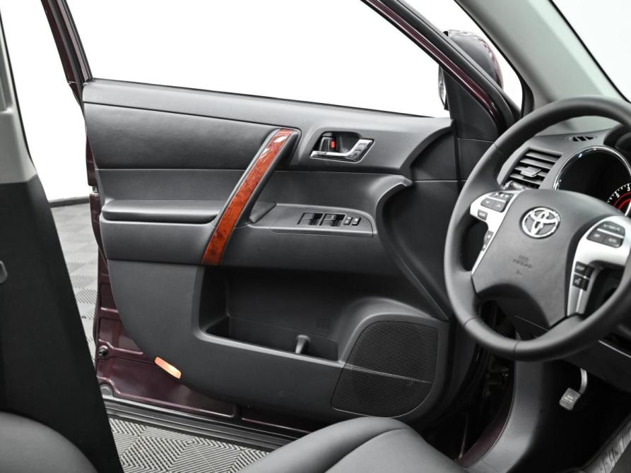 Toyota Highlander II (XU40) Рестайлинг Москва  - изображение 11