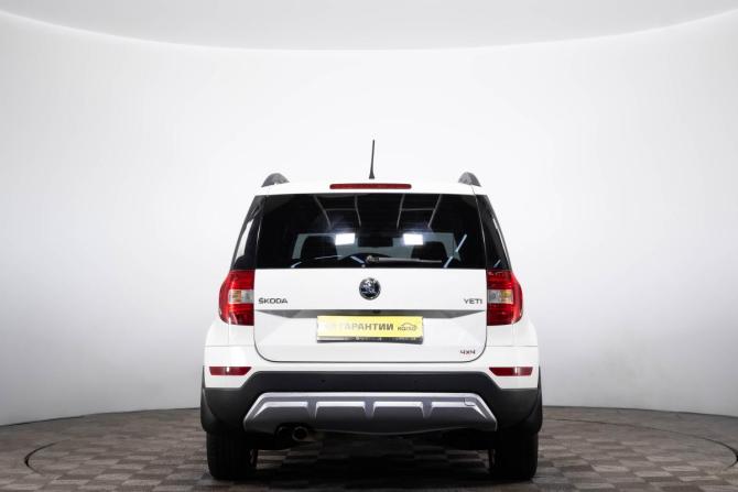 Skoda Yeti I Рестайлинг с пробегом 2014 года, цена 1 399 000 рублей, 146000 км, внедорожник, Автокод Объявления
