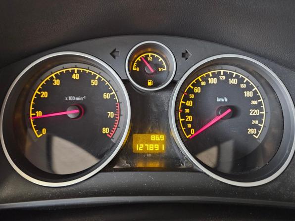 Opel Astra H Рестайлинг с пробегом 2013 года, цена 633 000 рублей, 127891 км, седан, Автокод Объявления