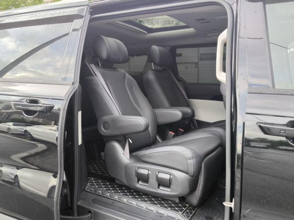 Kia Carnival IV с пробегом 2021 года, цена 4 700 000 рублей, 89368 км, минивэн, Автокод Объявления