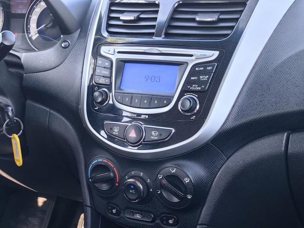 Hyundai Solaris I с пробегом 2012 года, цена 669 000 рублей, 138180 км, хэтчбек, Автокод Объявления
