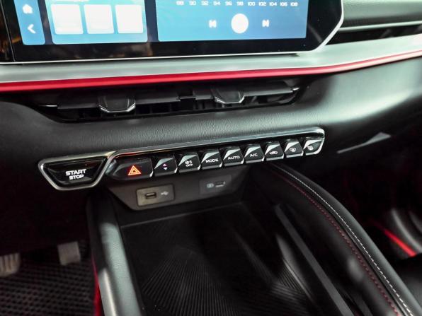 Geely Coolray I Рестайлинг с пробегом 2024 года, цена 2 115 000 рублей, 51251 км, внедорожник, Автокод Объявления