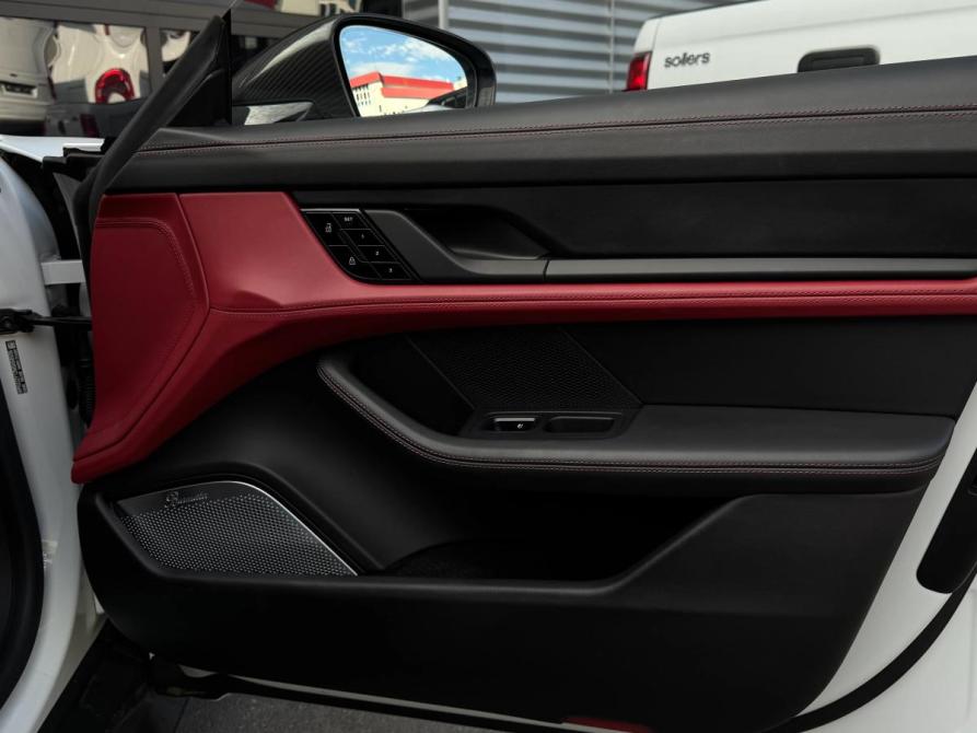 Porsche Taycan I Иркутск  - изображение 32