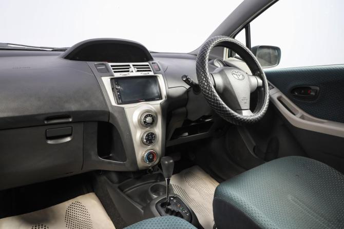 Toyota Vitz II (XP90) с пробегом 2005 года, цена 579 000 рублей, 172000 км, хэтчбек, Автокод Объявления