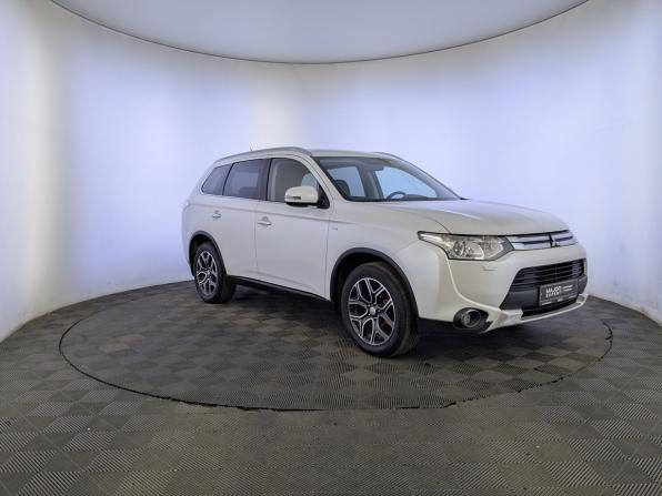Mitsubishi Outlander III Рестайлинг с пробегом 2014 года, цена 1 750 000 рублей, 210200 км, внедорожник, Автокод Объявления